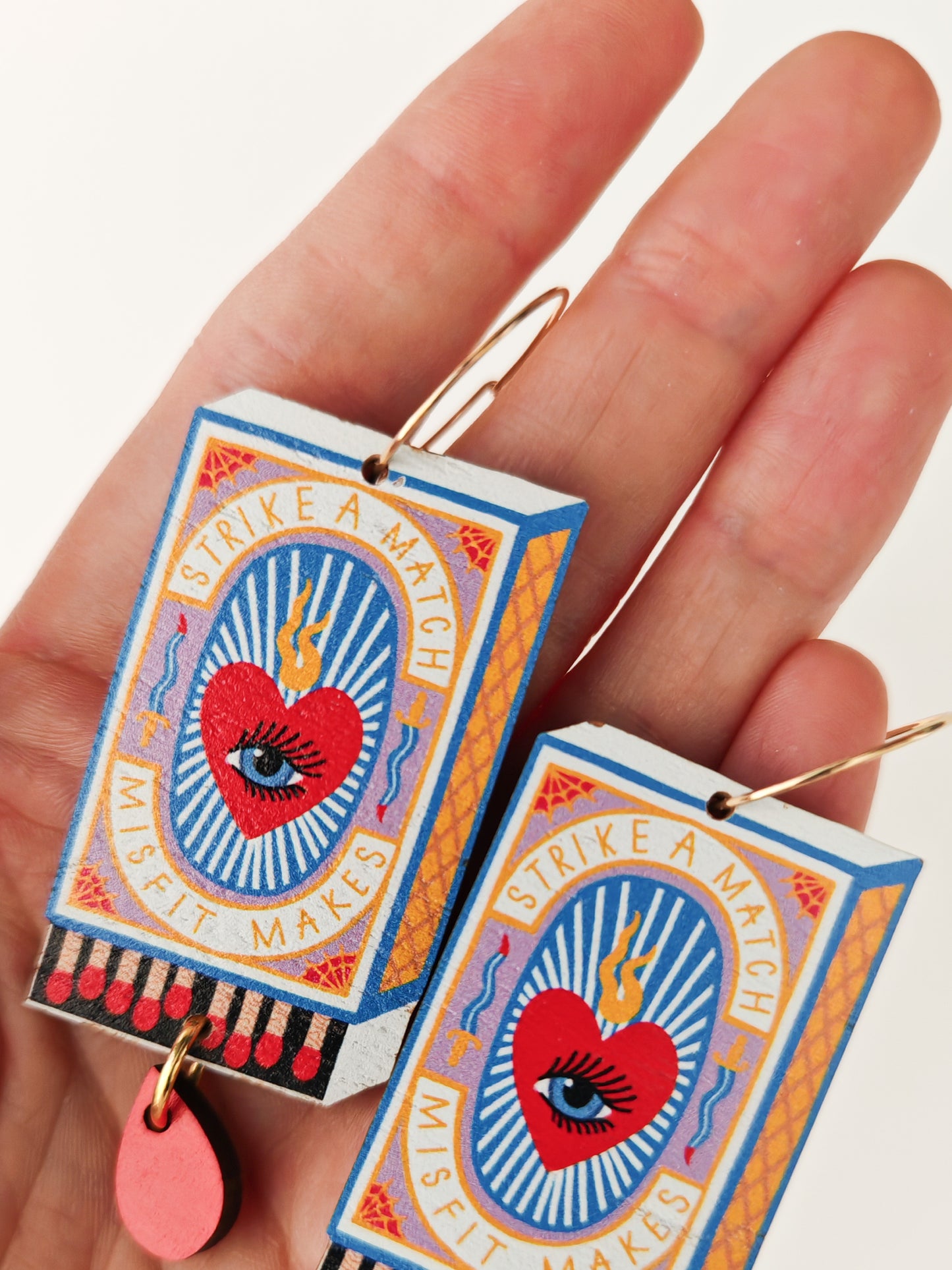 matchbox earrings FAULT ON BACK / PAINT CHIPS