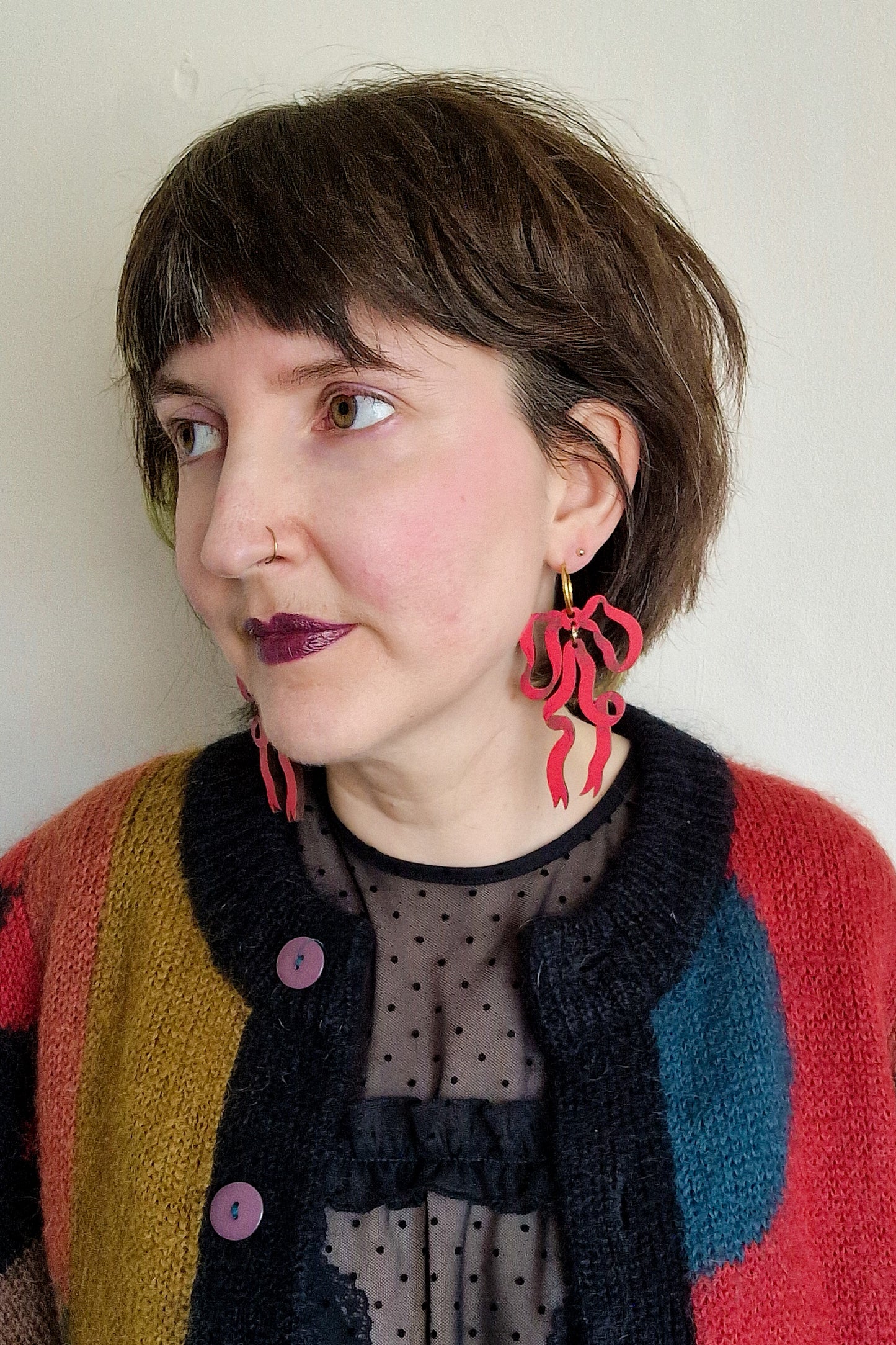 Boucles d'oreilles à nœud rouge