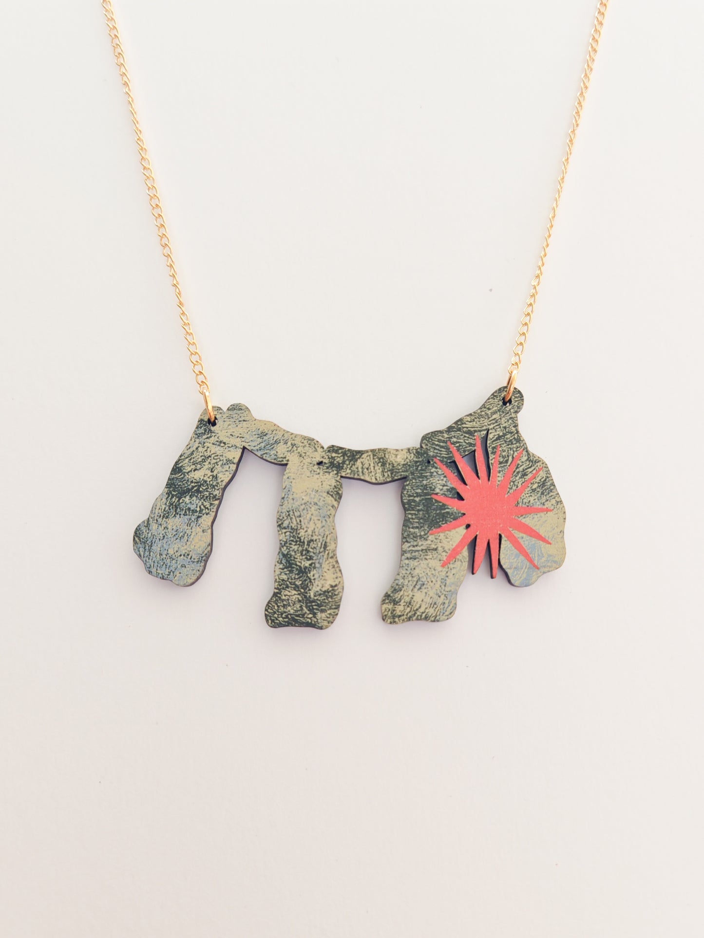 reversable stonehenge necklace NO FAULTS