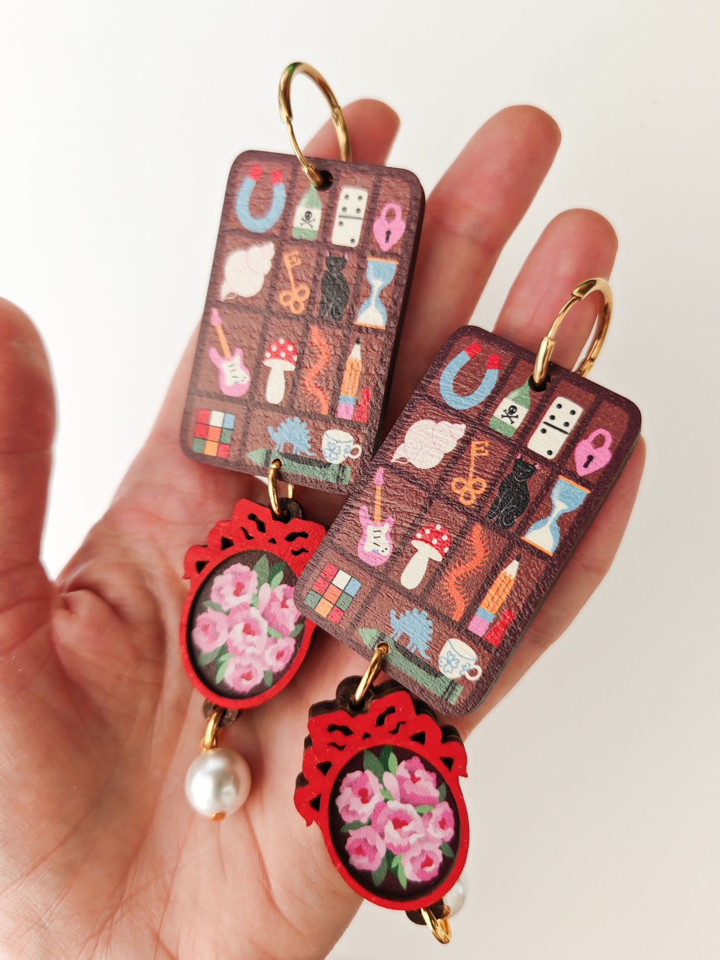 trinkets, roses and pearls earrings HEAVY GRAIN