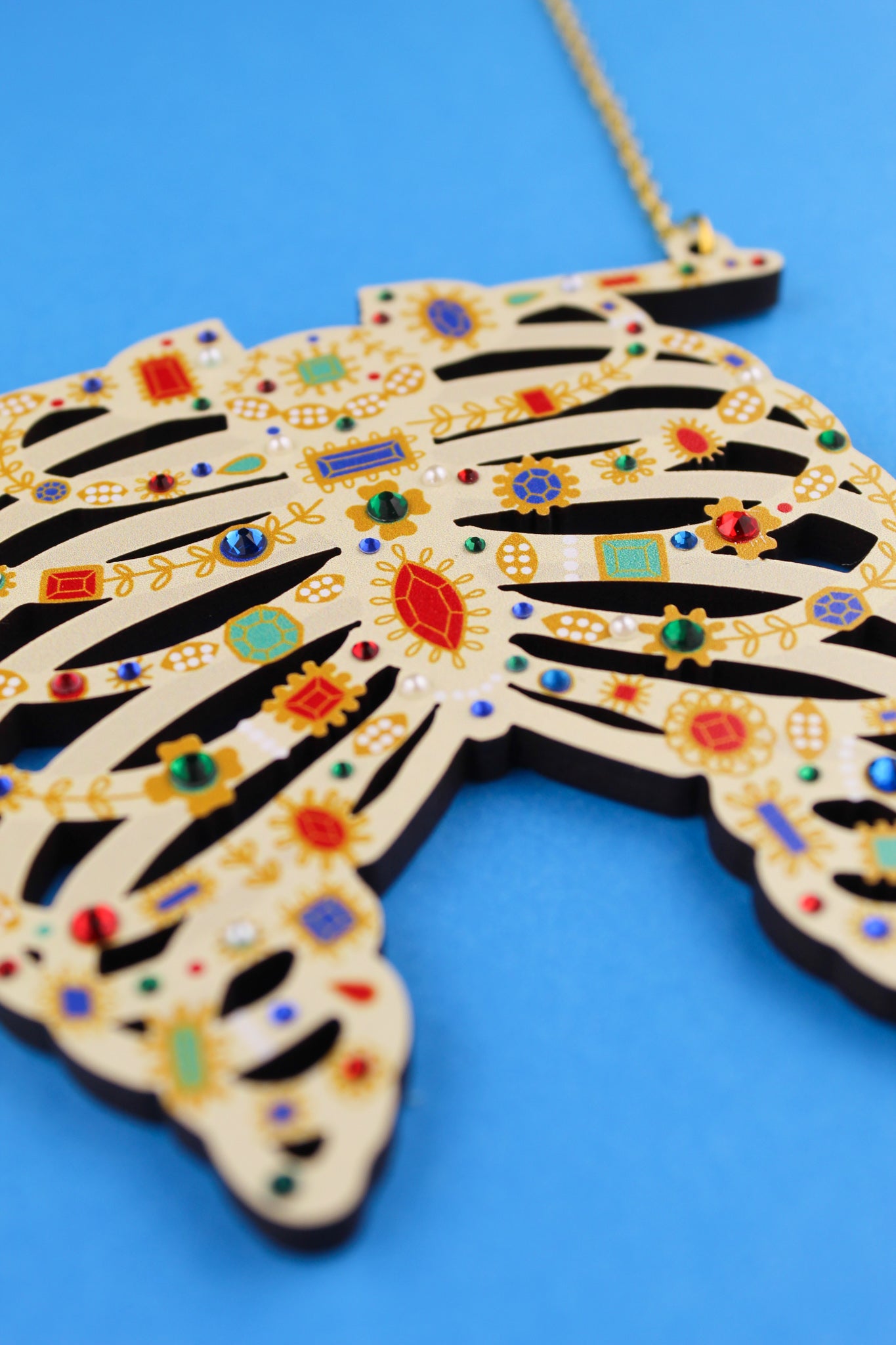 Collier relique de côtes