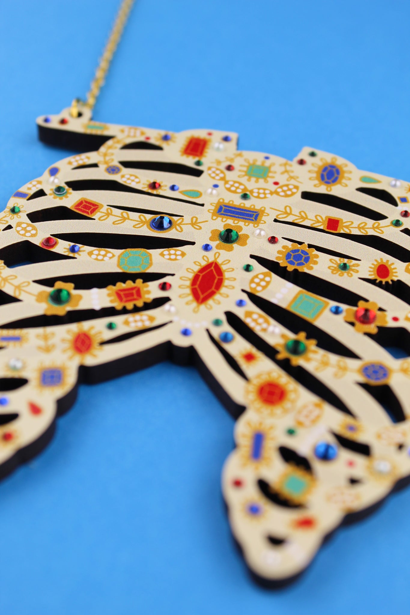 Collier relique de côtes